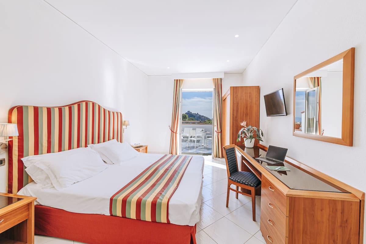 Suíte júnior | 1 quarto, frigobar, cofres nos quartos, escrivaninha