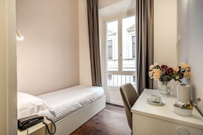 Single Room | Frette Italian sheets, premium bedding, minibar, in-room safe