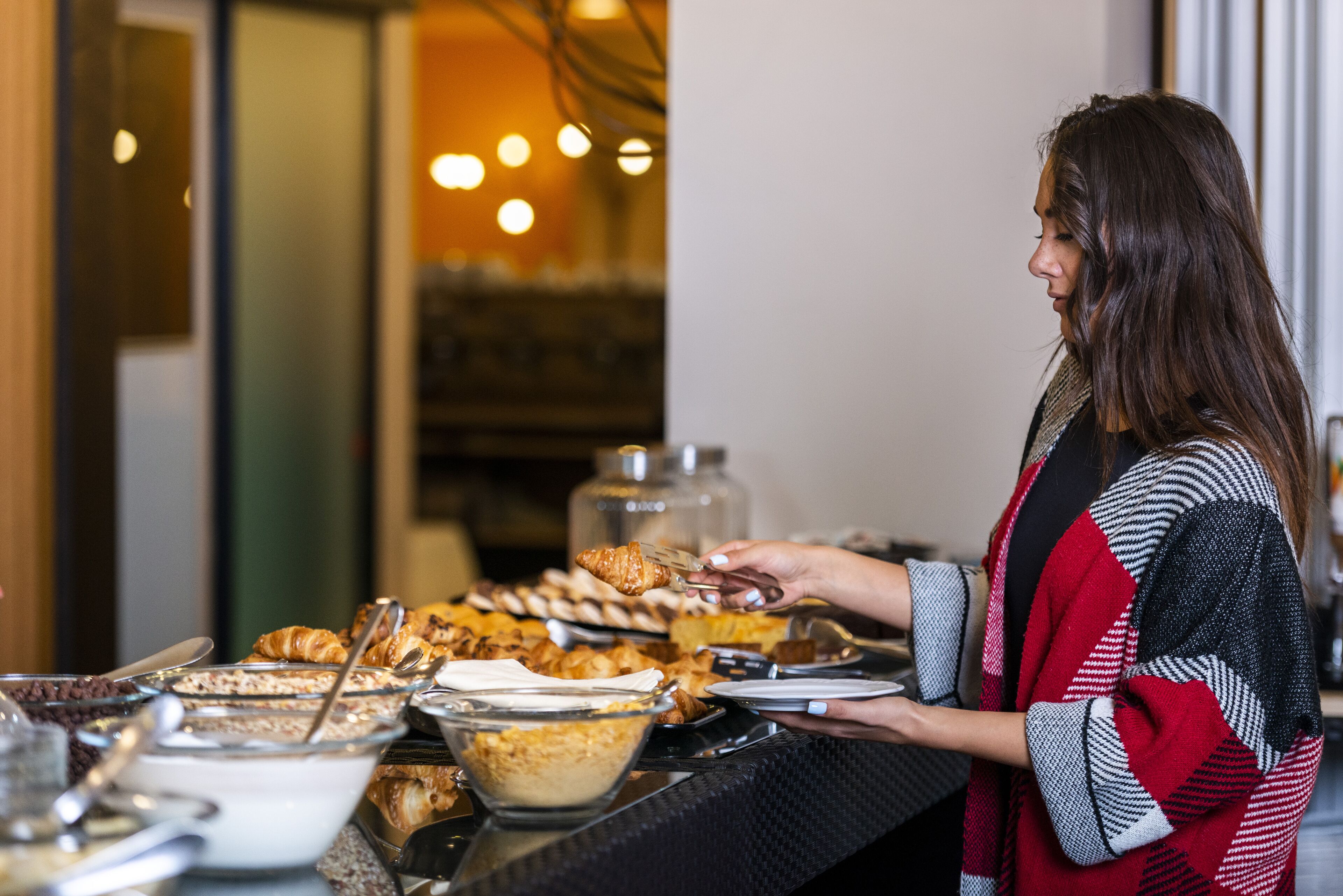 daily buffet breakfast (eur 10 per person)