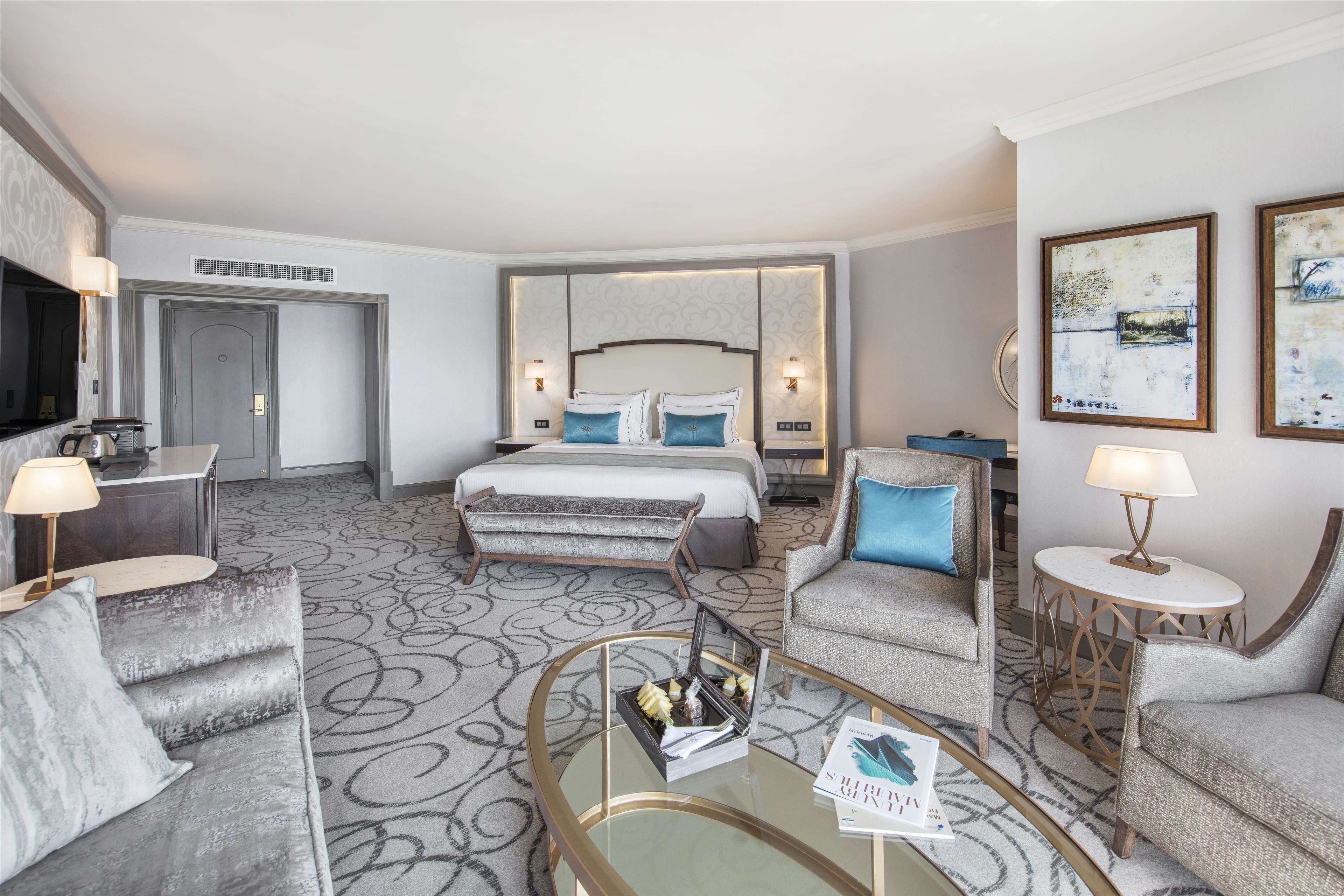 deluxe room | 1 bedroom, hypo-allergenic bedding, in-room safe, desk