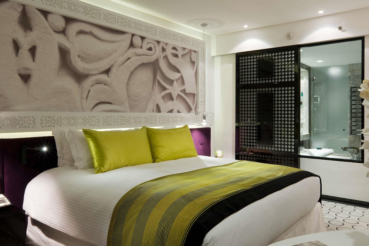 Kamar Superior, 1 Tempat Tidur King | Seprai premium, minibar, brankas, dan ruang kerja ramah laptop