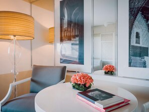 Juniorsvit - 1 kingsize-säng - tillgång till Club Lounge | Sängtillbehör av högsta kvalitet och minibar