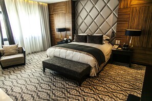 Ropa de cama de alta calidad y minibar 