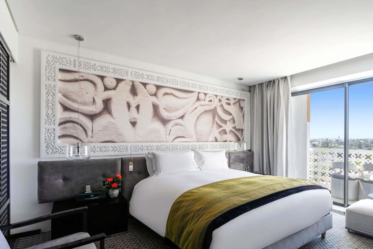 Ropa de cama de alta calidad y minibar