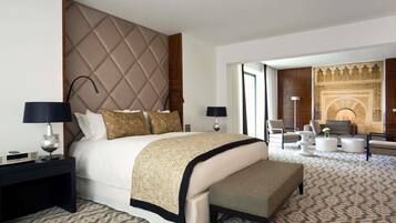 Ropa de cama de alta calidad, minibar, caja fuerte