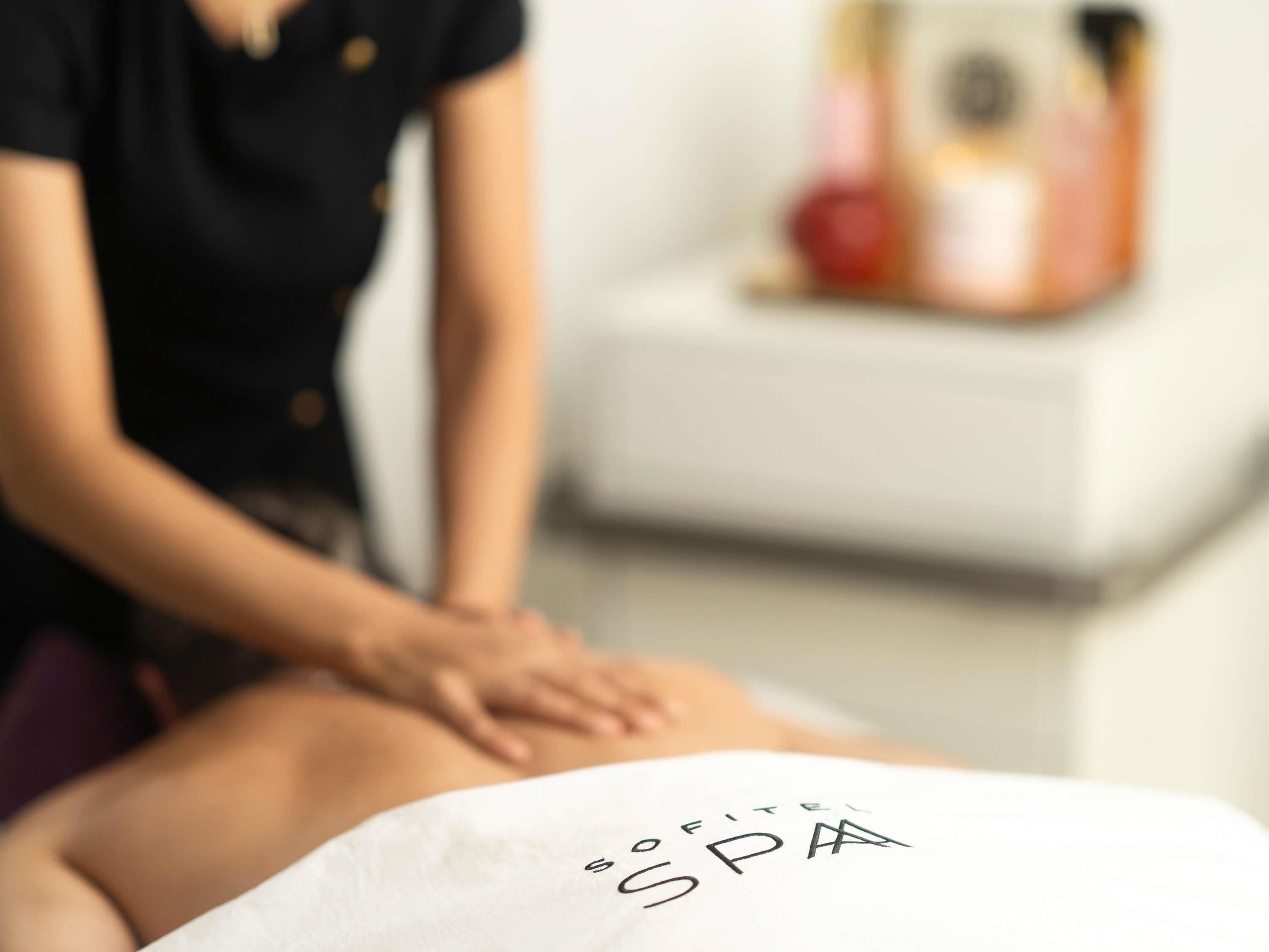 Couples treatment rooms, sauna, steam room, body treatments