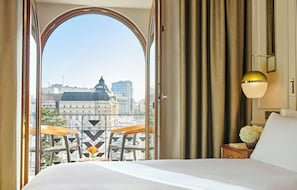 Hochwertige Bettwaren, Minibar, Zimmersafe, Schreibtisch