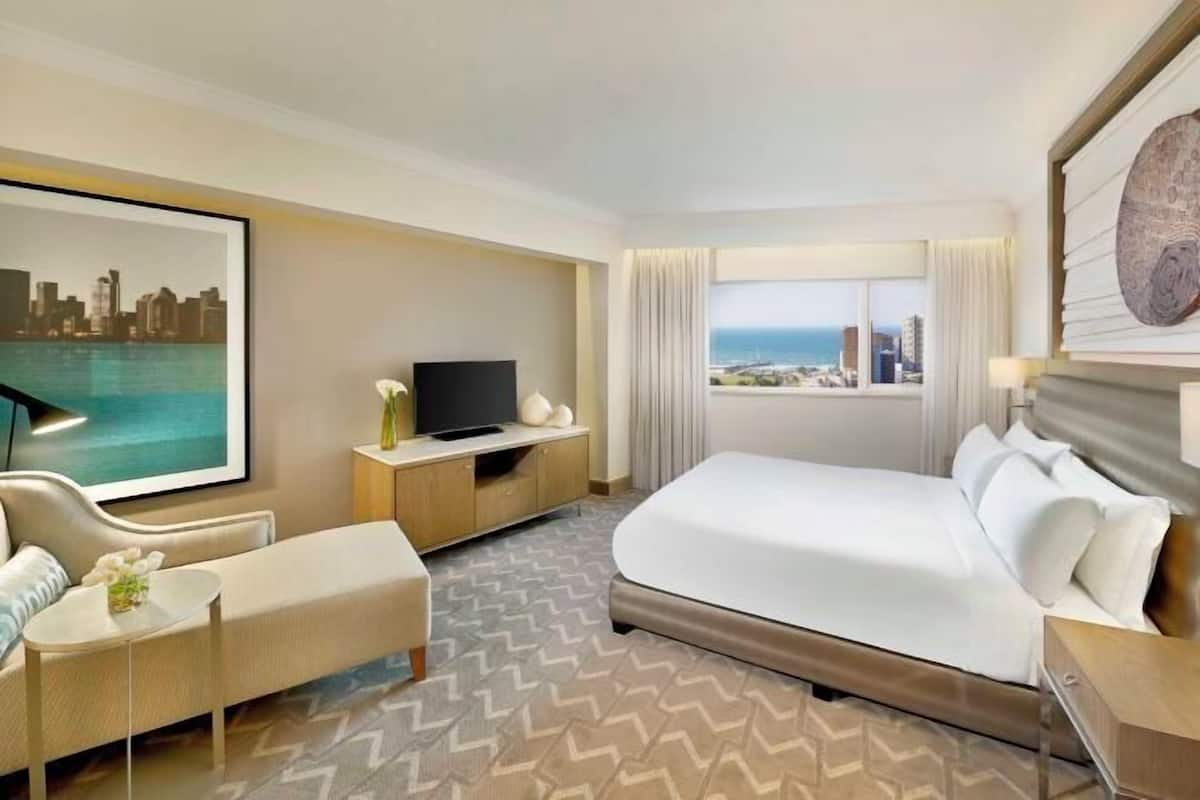 Premium bedding, minibar, in-room safe, desk