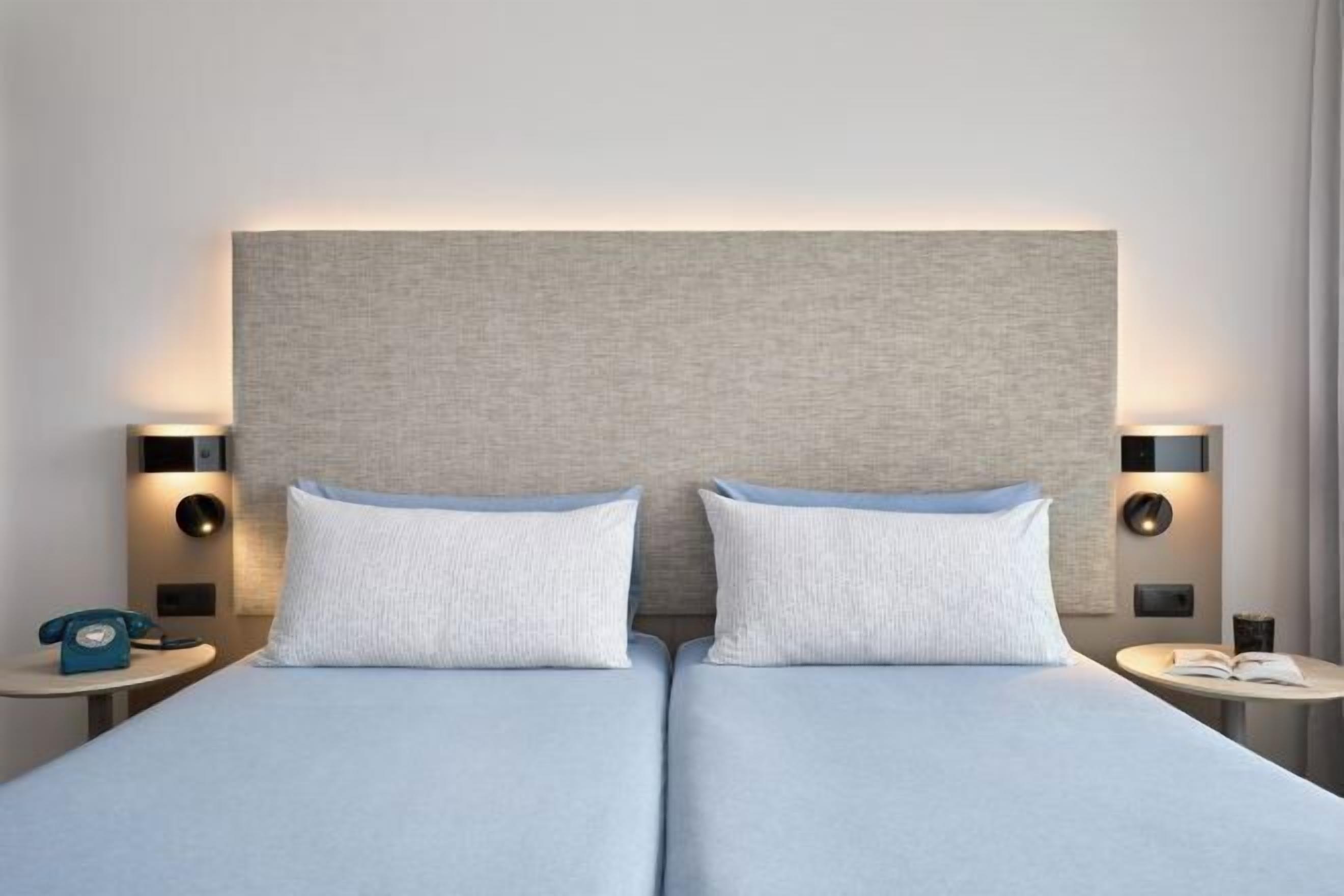 Premium bedding, down comforters, minibar, in-room safe
