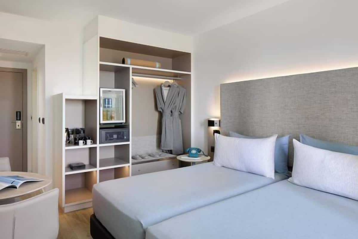 Literie de qualité supérieure, couette en duvet d'oie, minibar