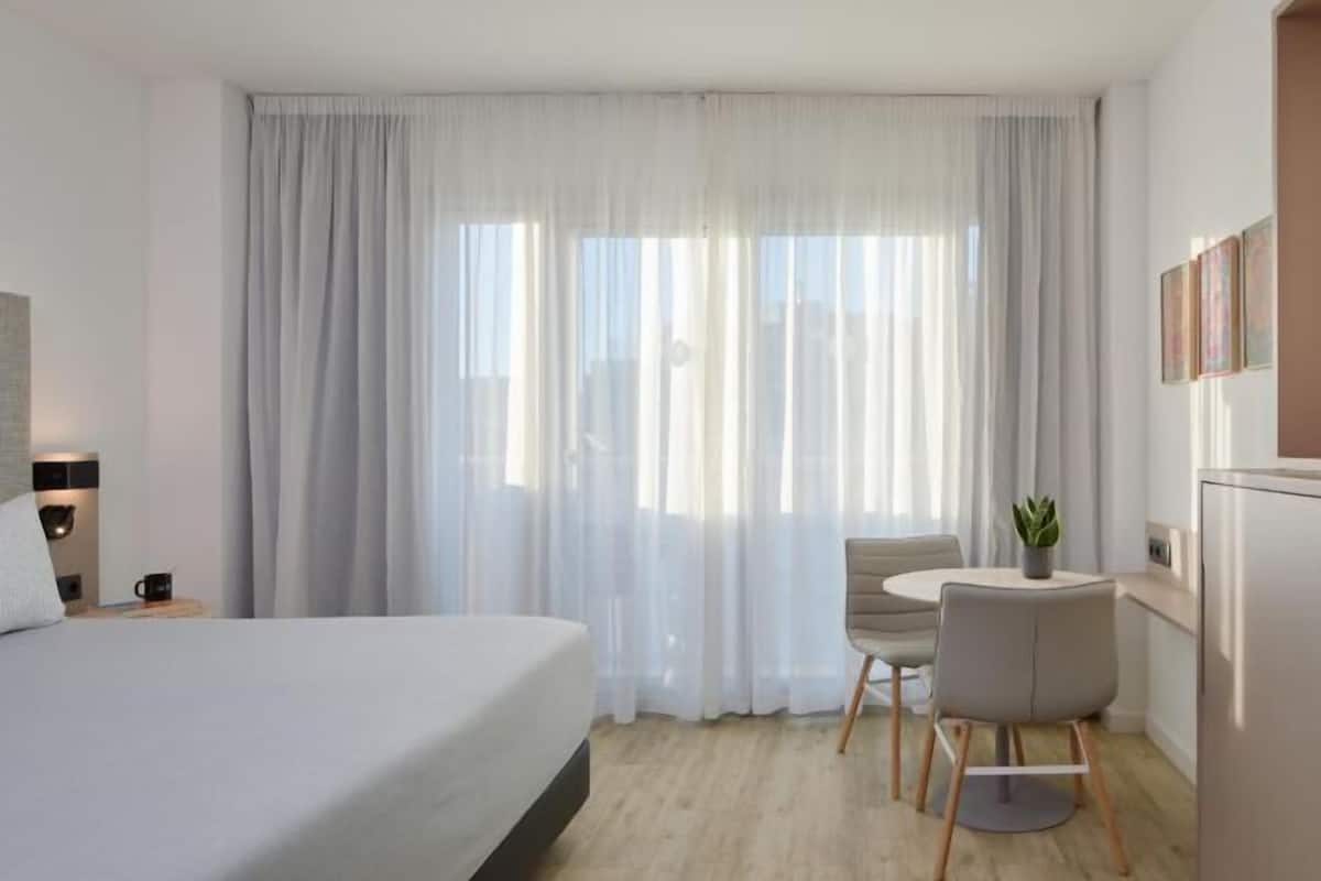Literie de qualité supérieure, couette en duvet d'oie, minibar