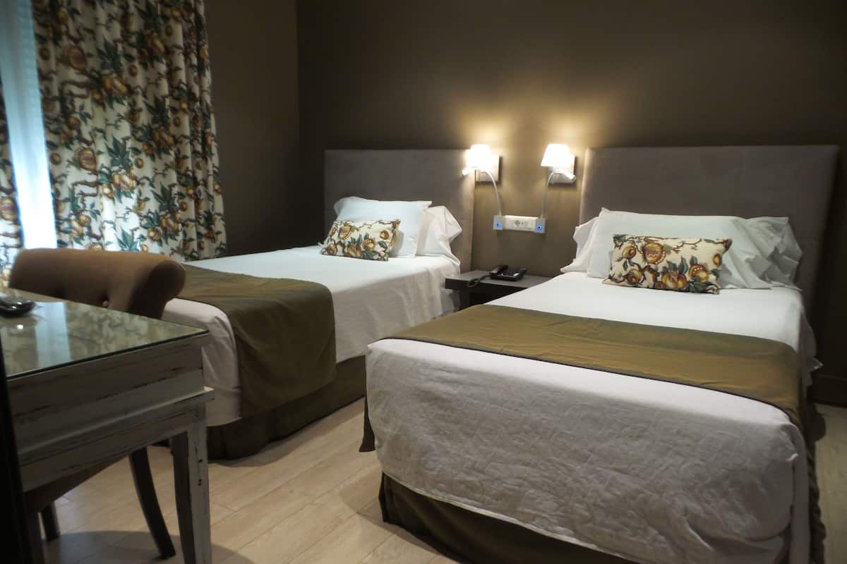 Twin Room, 2 Single Beds