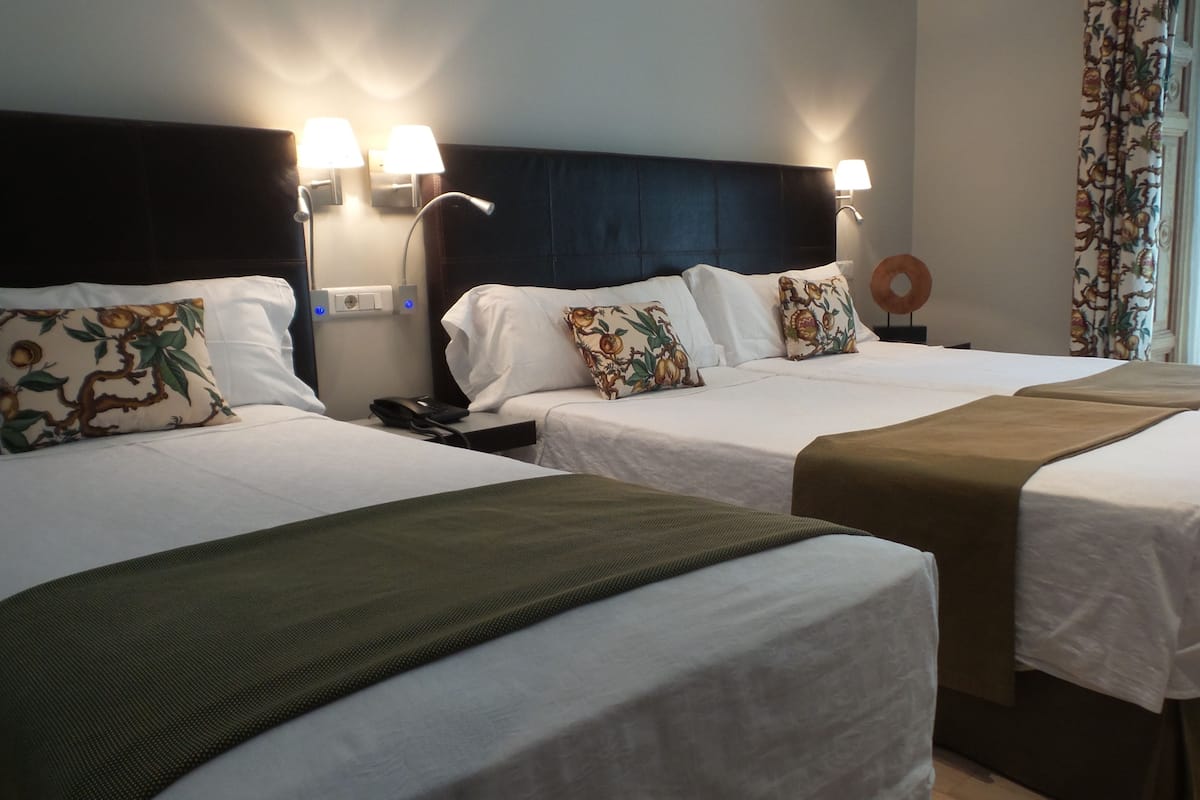 Triple Room, 3 Single Beds
