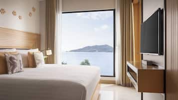 Minibar, in-room safe, desk, laptop workspace