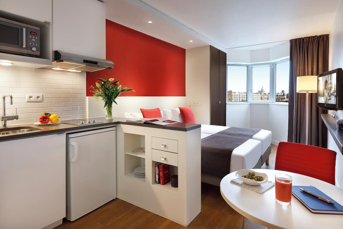 Studio | In-room safe, individually decorated, individually furnished