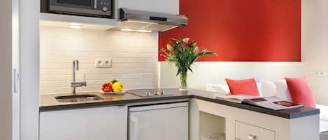 1 bedroom, in-room safe, individually decorated, individually furnished