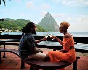 Breakfast, lunch, dinner served; Caribbean cuisine, beach views 