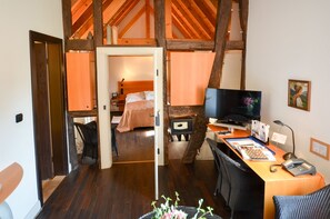 Literie de qualité supérieure, coffres-forts dans les chambres, bureau