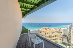 Sea View Room | 테라스/파티오