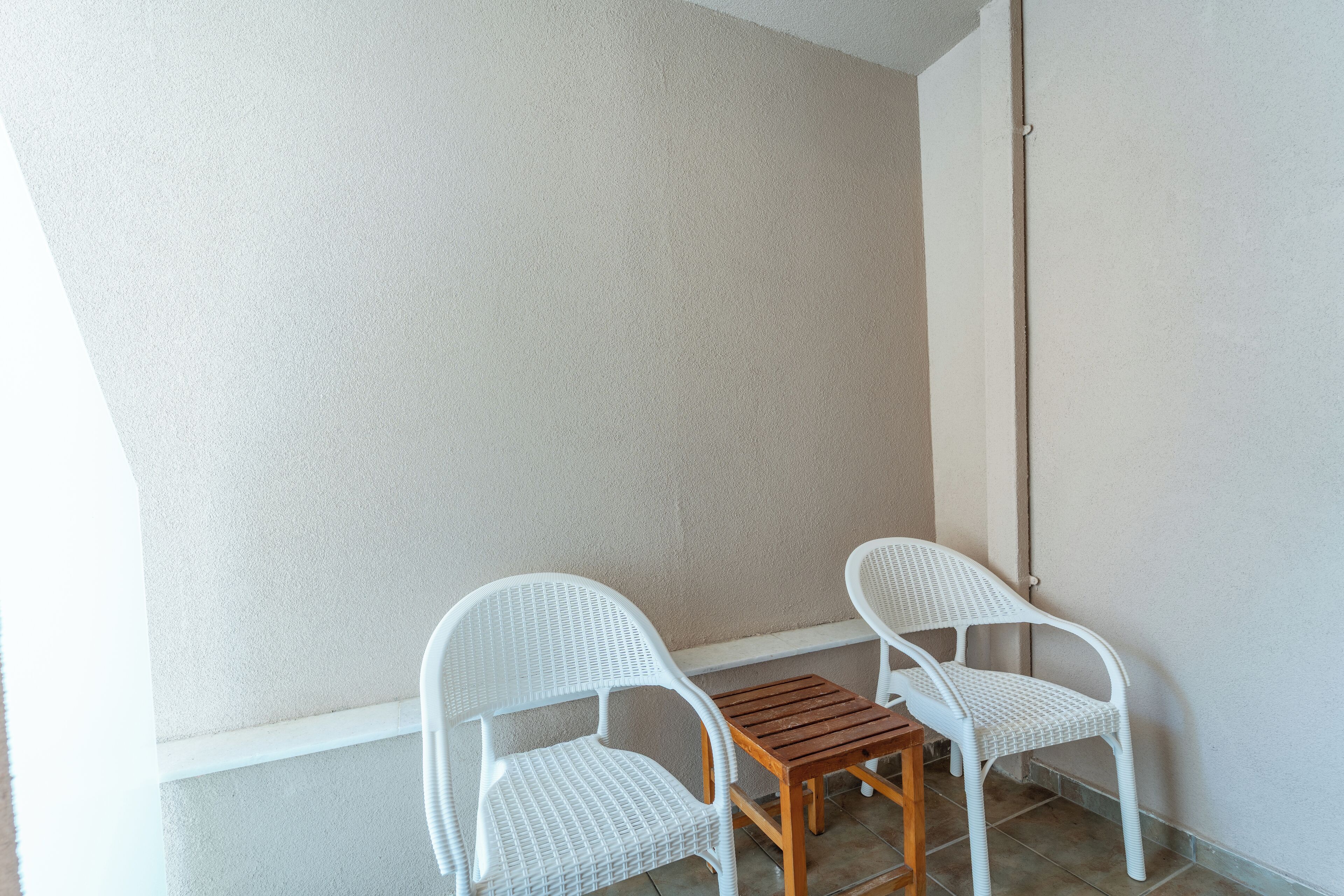 balcony room (no view) | 1 bedroom, in-room safe, free wifi, bed sheets