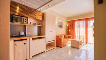 1 bedroom, in-room safe, free WiFi, bed sheets