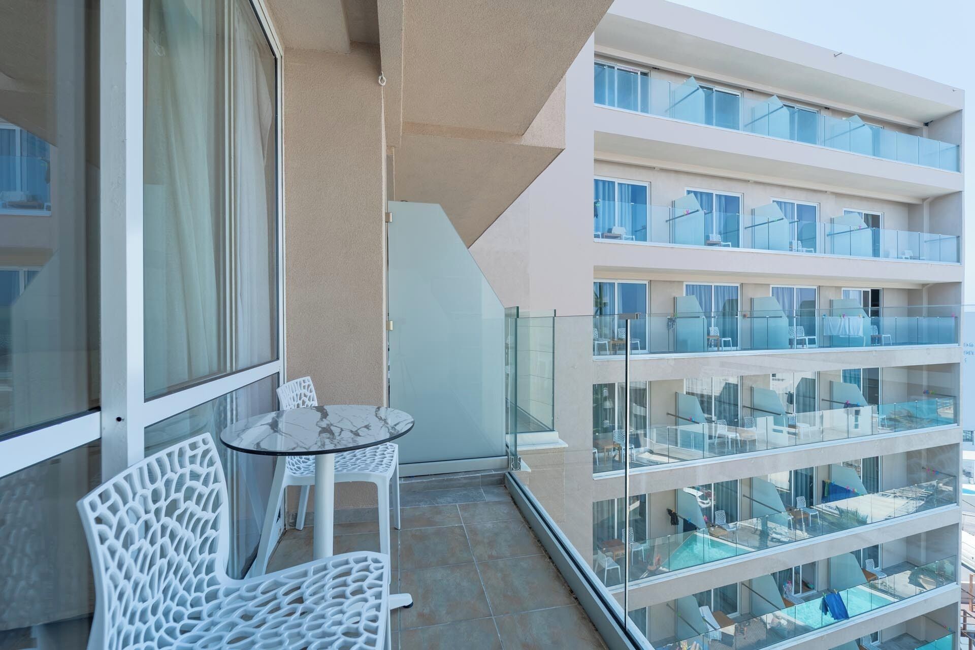 partial sea view and pool room | terrace/patio