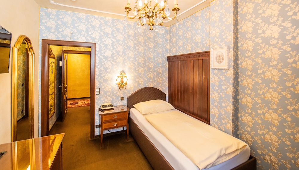 Hotel Palais Porcia photo 5