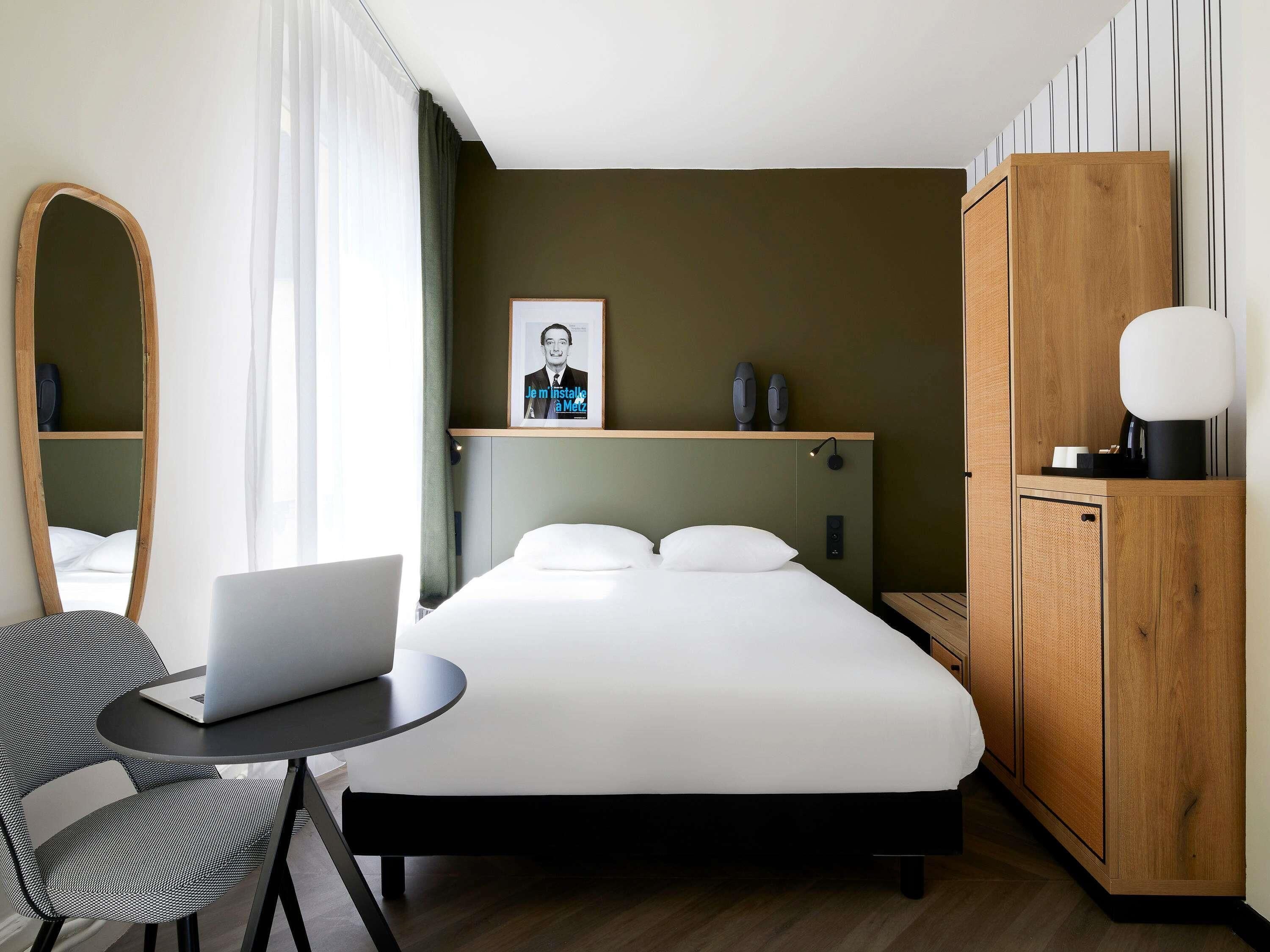 经典客房, 1 张双人床 | 迷你吧（备有免费物品）、客房内保险箱、遮光窗帘、隔音