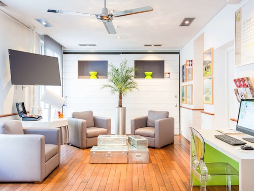 ibis Styles Asnières Centre