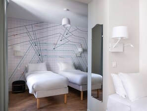 Superior-Zimmer, Mehrere Betten | Schreibtisch, Verdunkelungsvorhänge, Bügeleisen/Bügelbrett