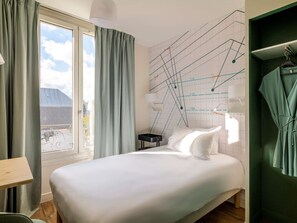 Standard Room, 1 Twin Bed (120 cm) | Desk, blackout drapes, iron/ironing board, free WiFi