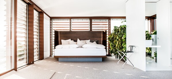 Loftcube | 1 bedroom, hypo-allergenic bedding, in-room safe, desk