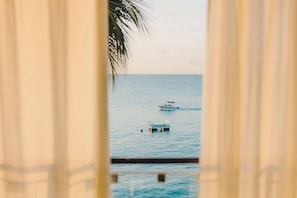 Signature Room, 1 King Bed, Oceanfront | Balcony view