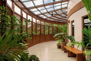 Salas de tratamiento para parejas, un sauna, baño turco