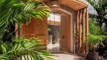 Parihoitohuone(ita), sauna, höyrysauna, kuumakivihierontaa