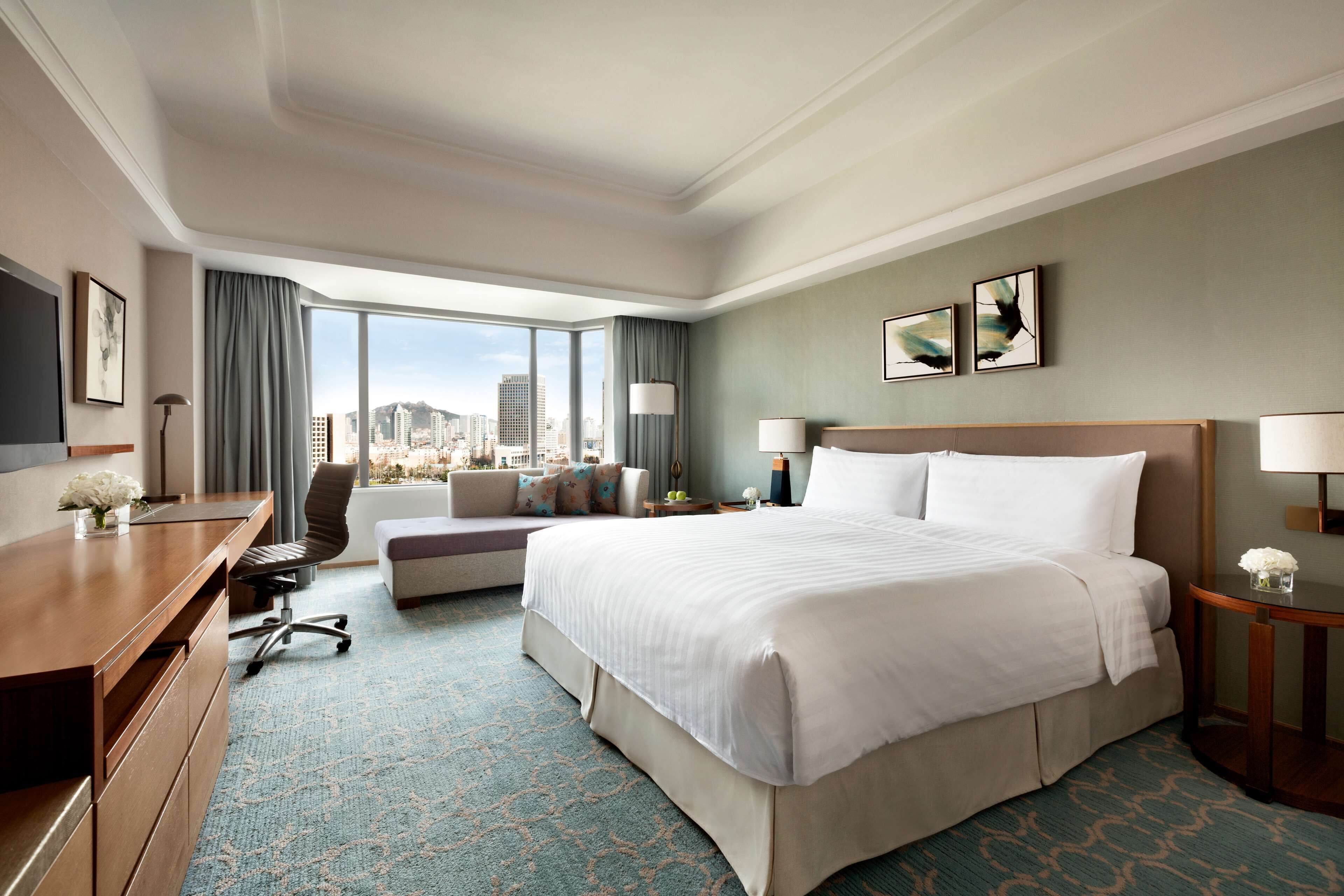 City Wing, Deluxe Grand Room, 1 King Bed  | Premium bedding, down comforters, minibar, in-room safe