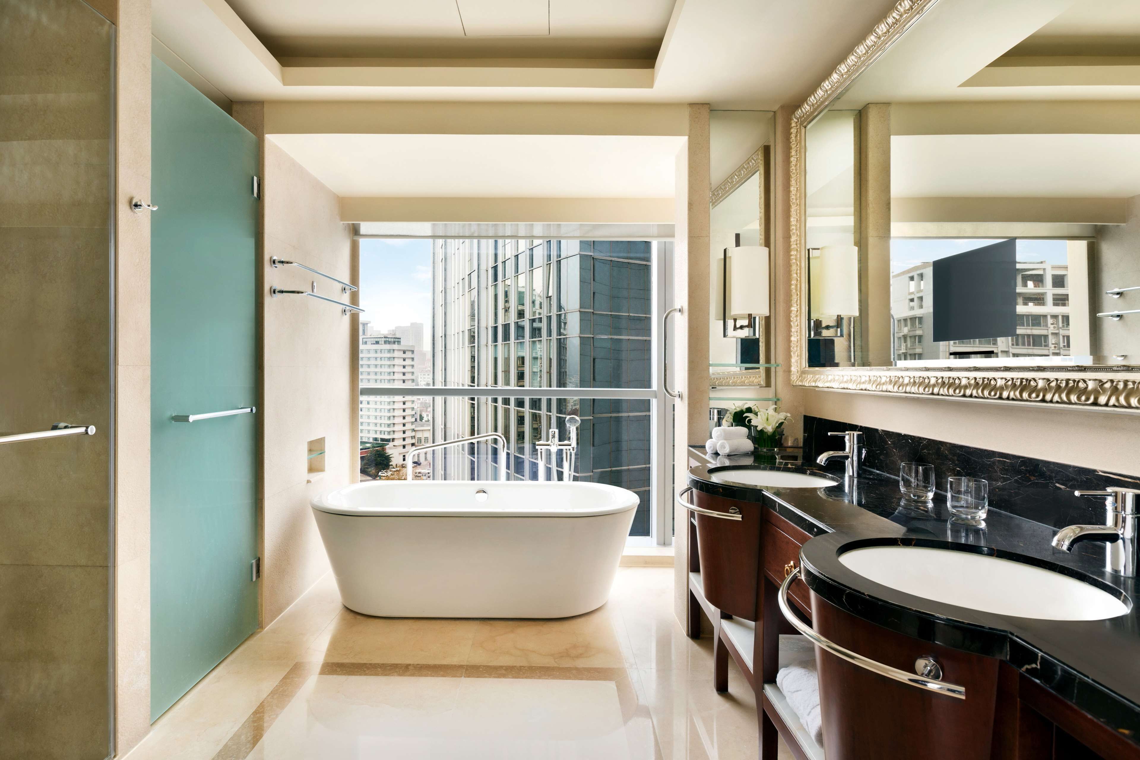 valley wing executive suite | bathroom | separate bathtub and shower, free toiletries, hair dryer, bathrobes