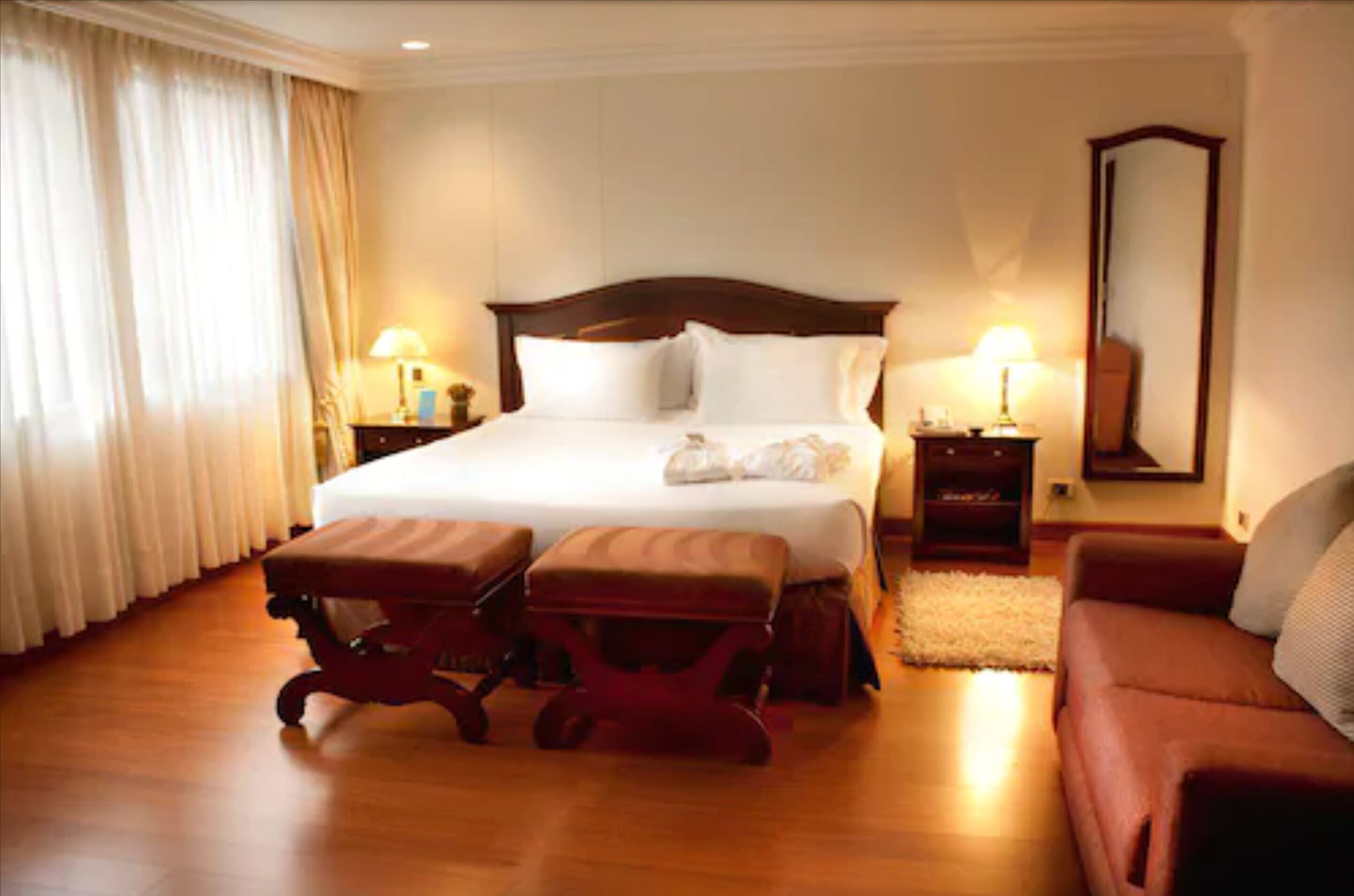 Premium bedding, minibar, in-room safe, desk