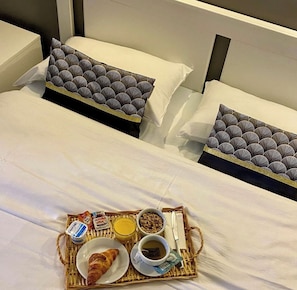 In-room dining - Aix Hotel (Aix-en-Provence)