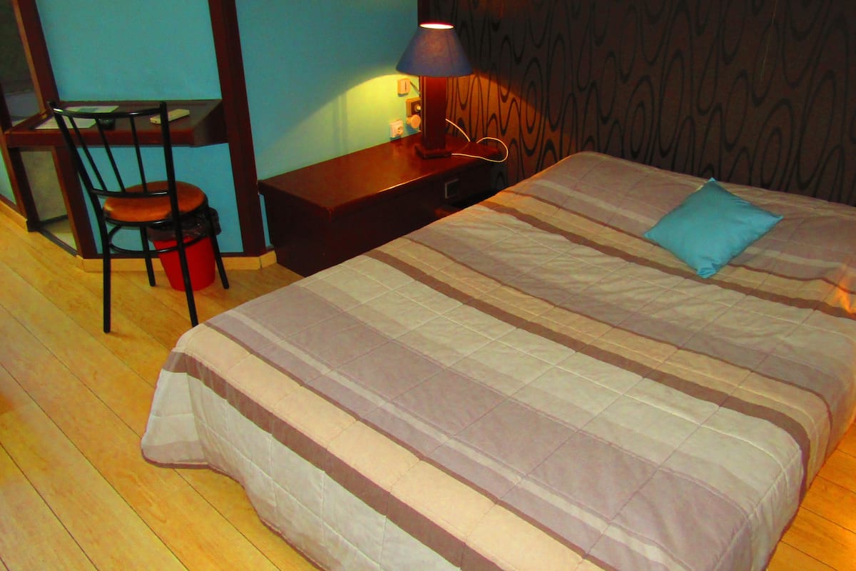 Twin Room | Desk, free WiFi, bed sheets