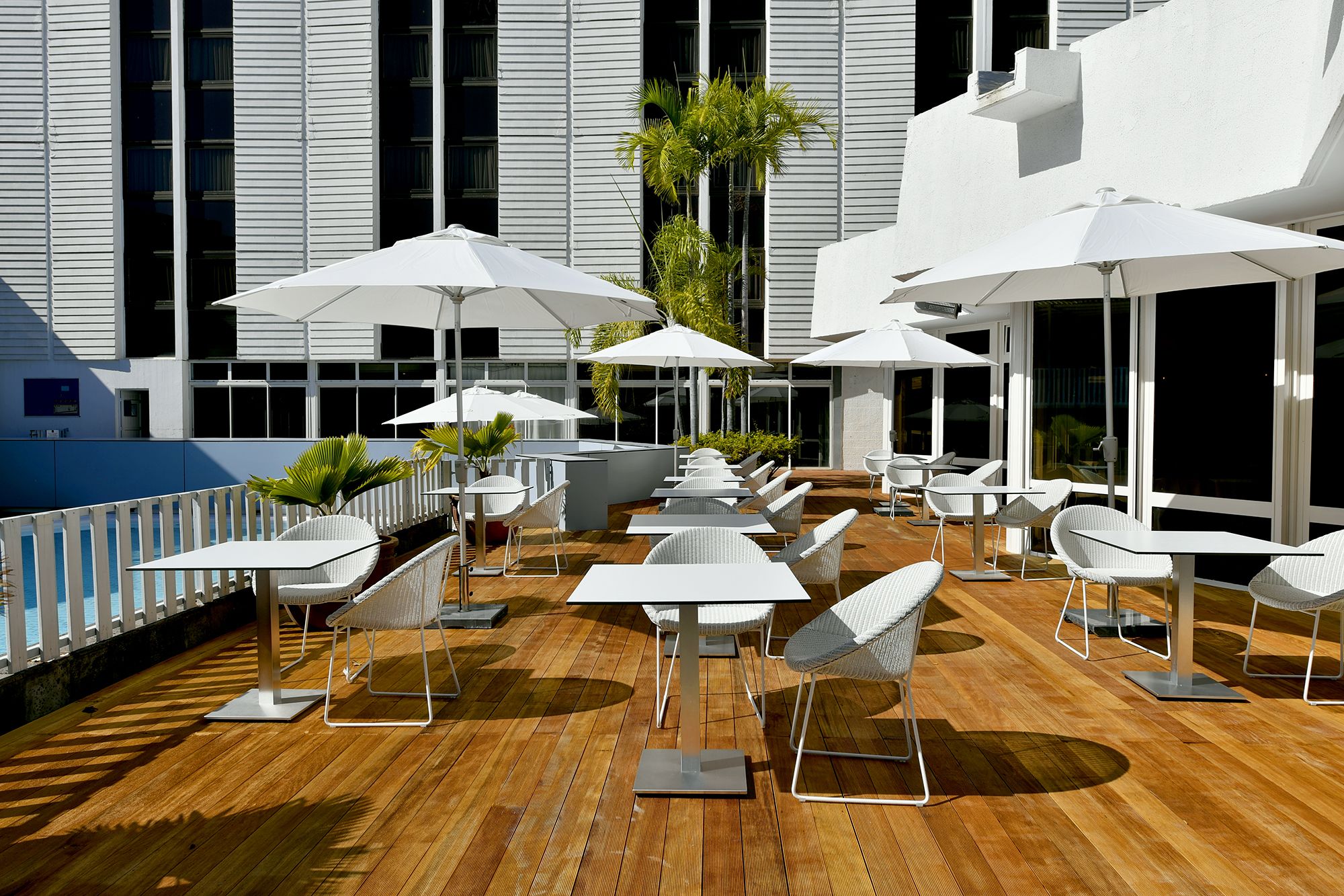 Poolside bar