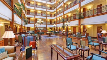 Lobby lounge