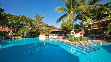 Outdoor pool, open 6:30 AM to 6:00 PM, pool umbrellas, sun loungers