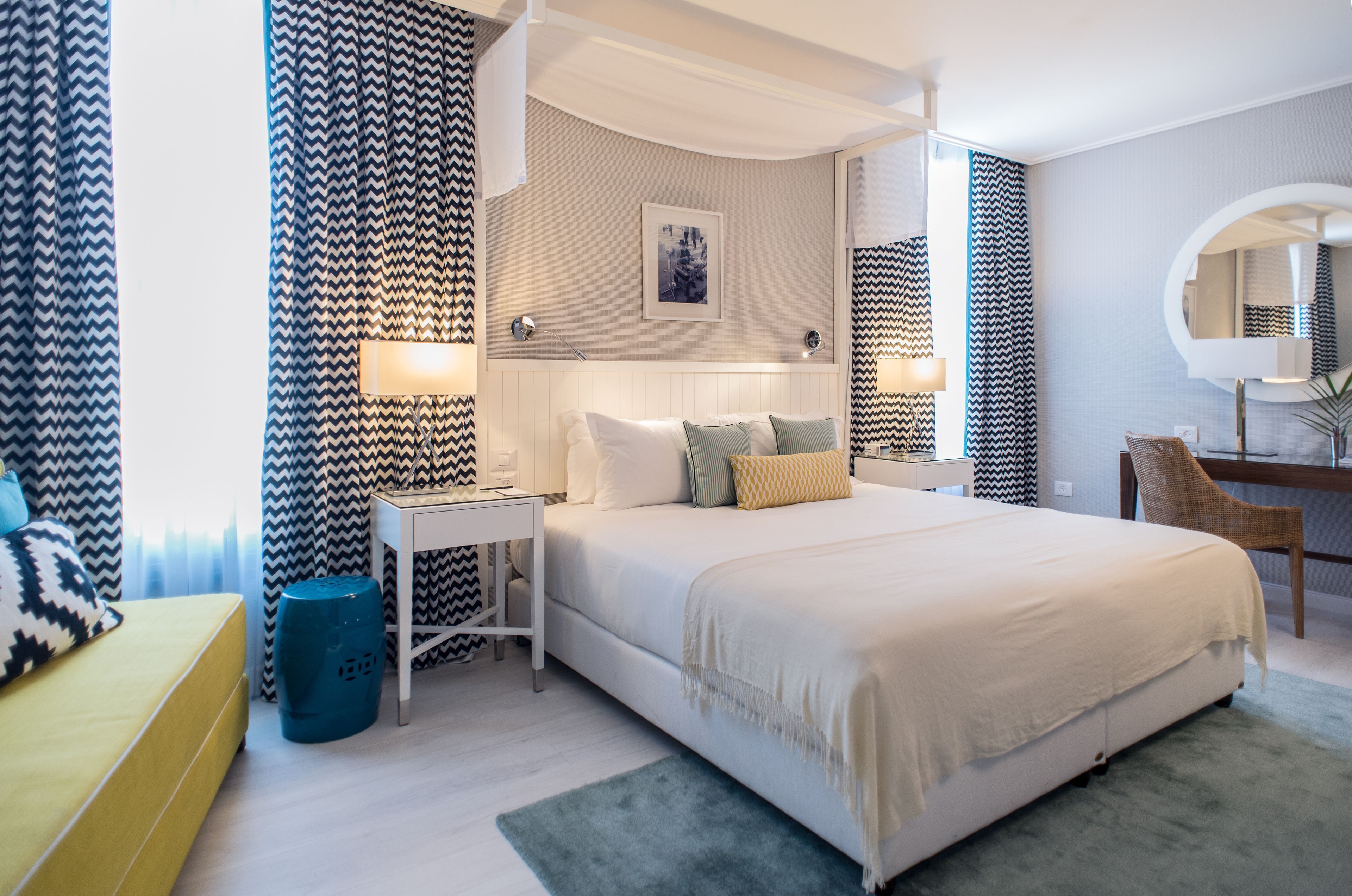 Couette en duvet d'oie, coffres-forts dans les chambres, bureau