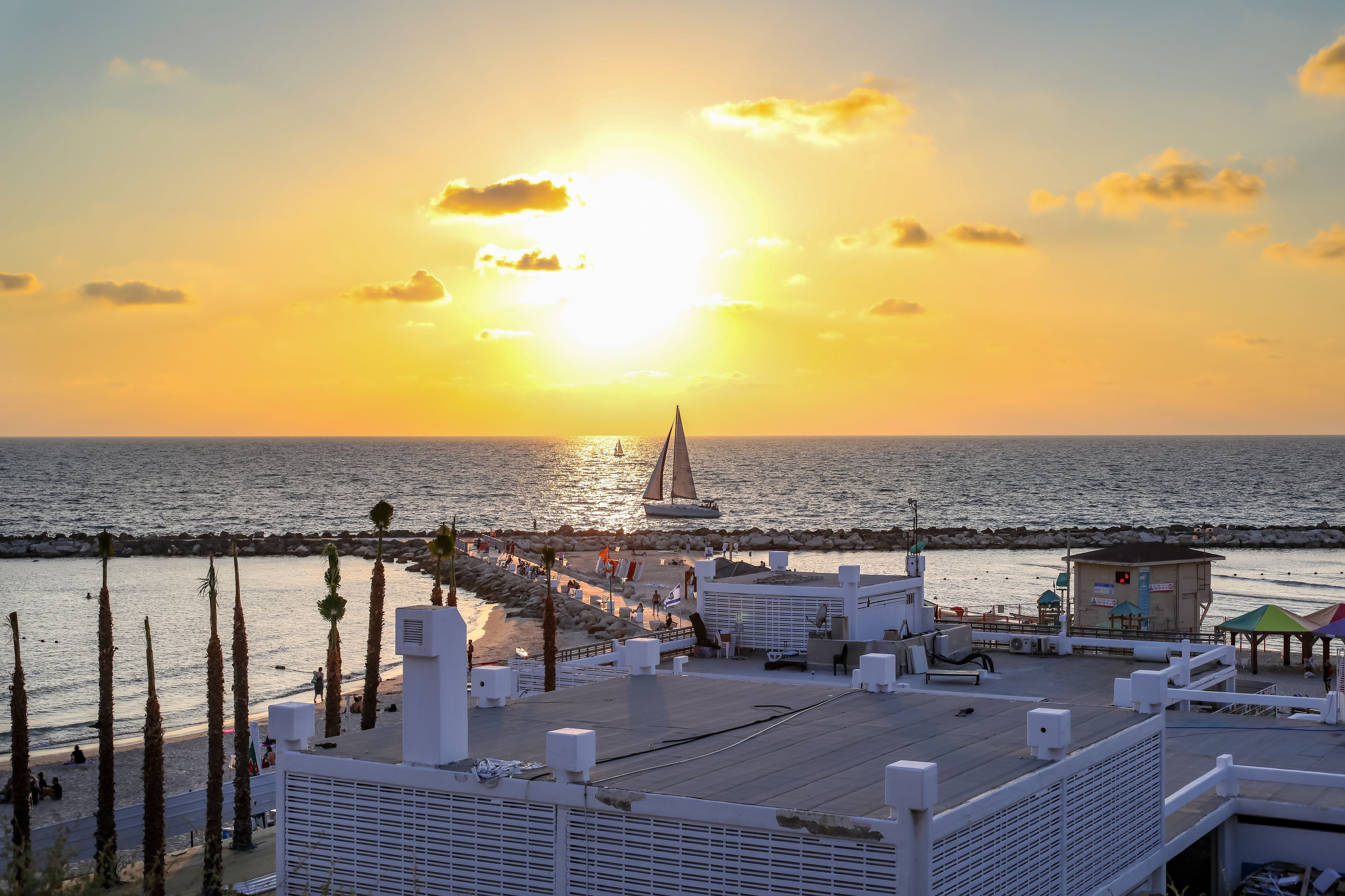 beach nearby, beach towels