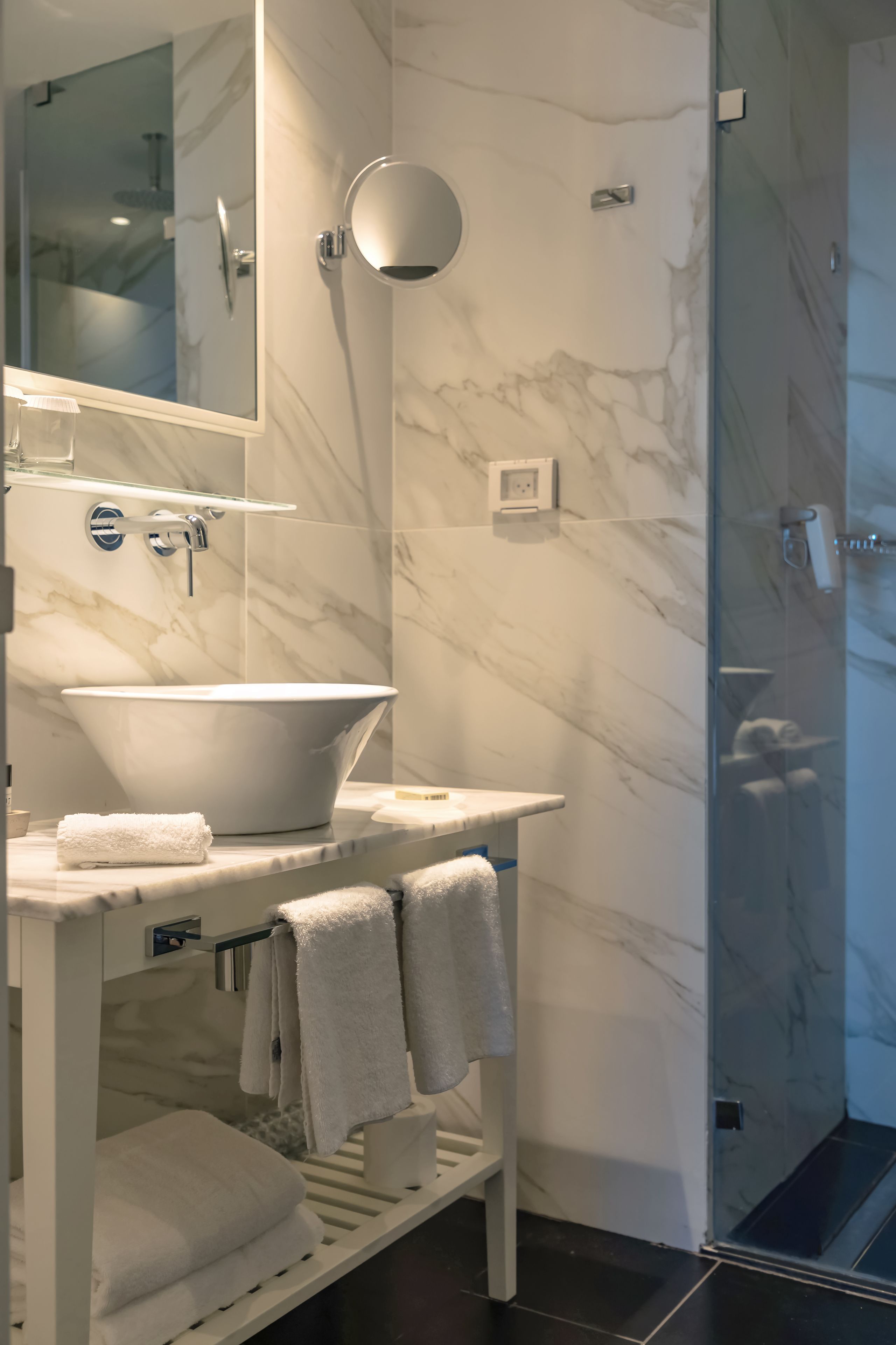 superior sea view | bathroom sink