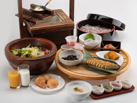 Desayuno buffet todos los días (con cargo)