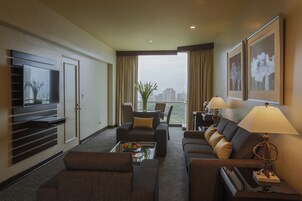 Ropa de cama de alta calidad y minibar 