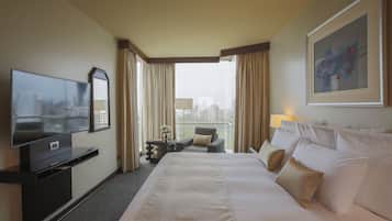 Literie de qualité, minibar, coffre-fort, bureau