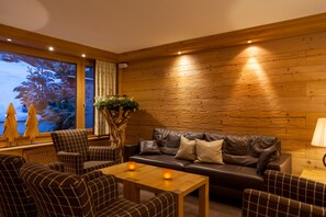 Sala de estar en el lobby